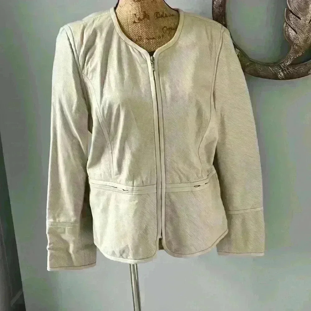 Almost new Classiques Entier leather jacket from Nordstrom size XL
